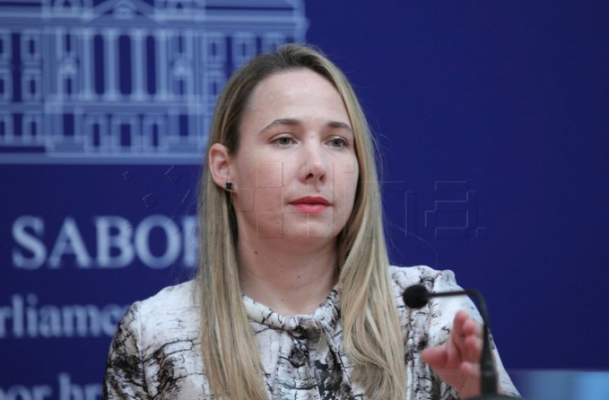 Premijeru dajte našim sudskim službenicima plaće kakve zaslužuju