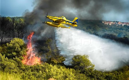 Dva kanadera upućena na gašenje požara na području Diklo-Kožino