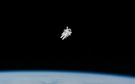 Majka i kćer zajedno u svemiru