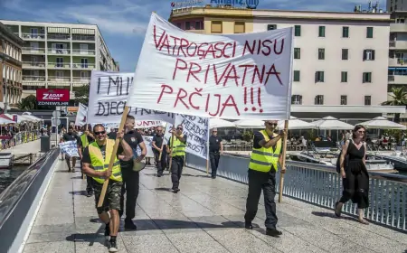 Prosvjed zadarskih vatrogasaca (fotogalerija)