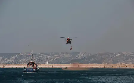 Brodolomac spašen sa prevrnute jedrilice kod Koločepa