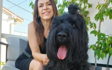 Emilija Kokić – ljetne radosti sa suprugom Miljenkom i ruskim terijerom