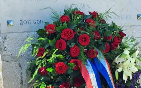 Vijenci i svijeće za stradale na Golom otoku i Svetom Grguru