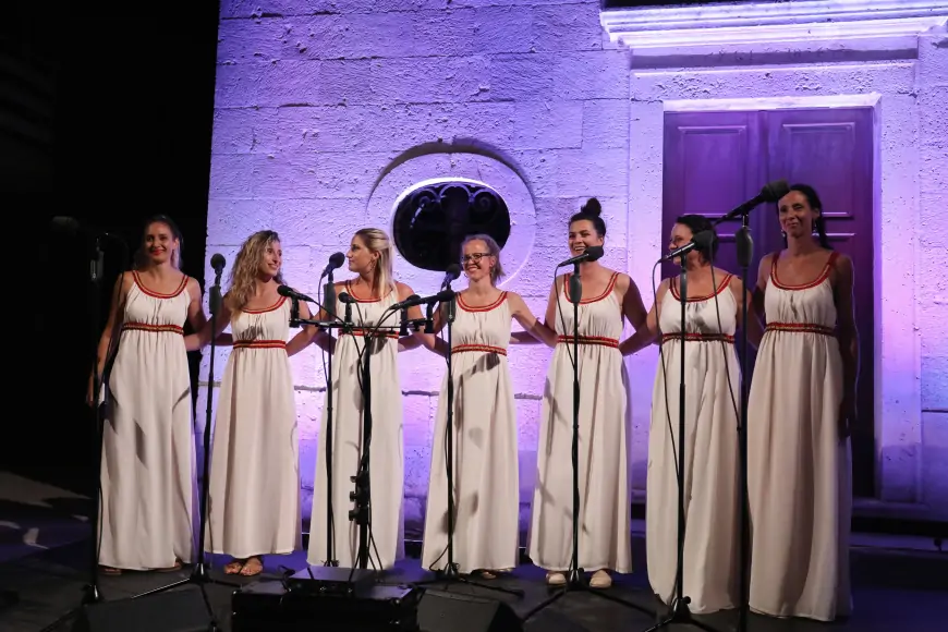 Ovacije za klapu Kapric u Bibinjama