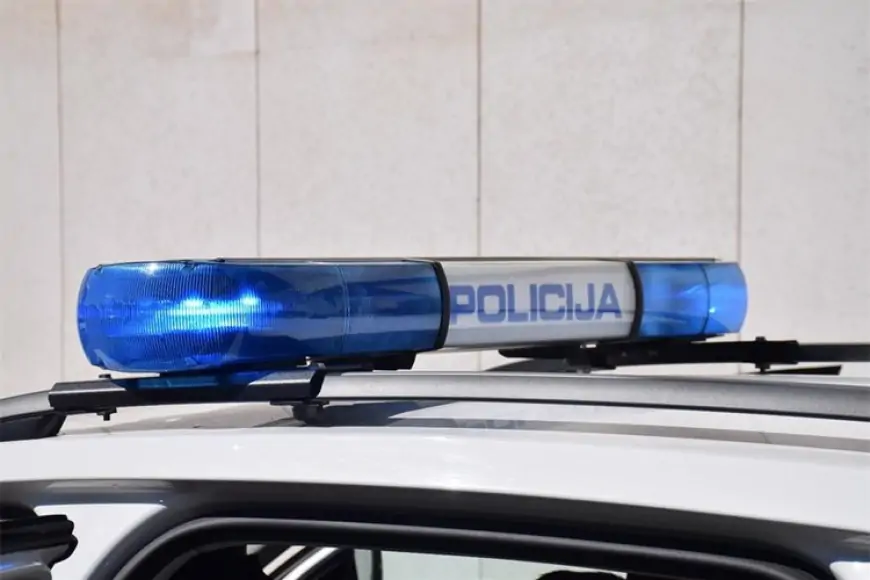 Srušio 76-godišnjeg biciklista pa ga iscipelario