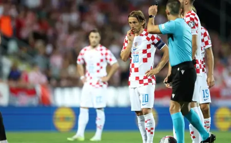 U 20:45 Hrvatska ide po Euro.  Dalić mijenja sastav.