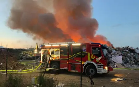 Požar u riječkom reciklažnom dvorištu gasi 30-ak vatrogasaca