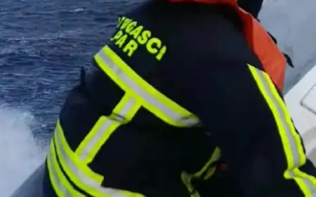 Vatrogasci DVD-a Lopar spašavali putnike s turističkog broda