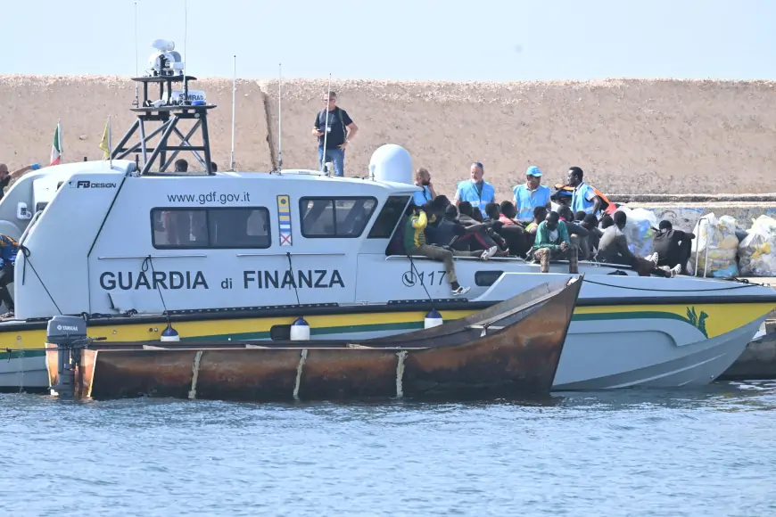 Nakon rasprave o migrantima, Italija pojačava vojne snage