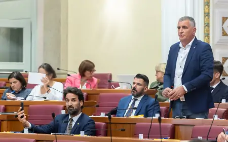 Cirkus u Saboru o opozivu Grlića Radmana trajao devet i pol sati