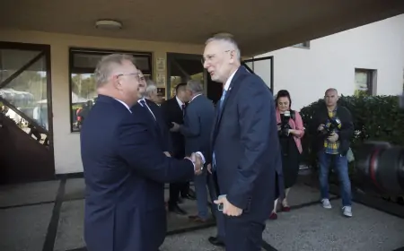 Božinović: Oni koji pjevaju ustaške pjesme čine štetu nogometu, društvu i državi