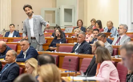 Oporba: Olakšati izlazak iz dužničkog ropstva; HDZ: Za 150.000 građana oprošten dug