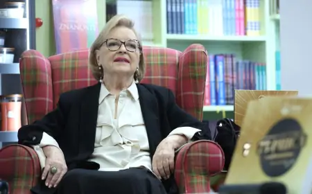 Foto vijest: Gabi Novak promovirala knjigu "75 priča o albumima-Diskografska spajalica"