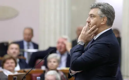 DEBAKL PREMIJERA:  Oporba se simbolično bukom suprotstavila Plenkoviću!