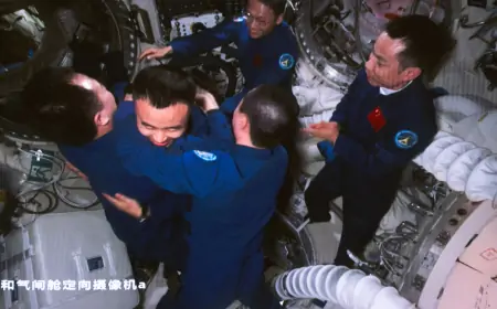 Nakon pet mjeseci u svemiru, kineski astronauti vratili se na Zemlju