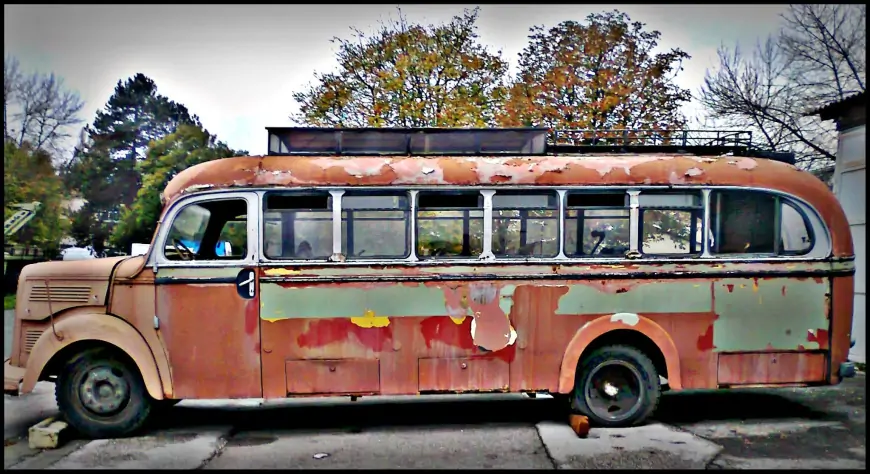 Za autobus iz  kultnog filma ''Ko to tamo peva'' stižu brojne ponude