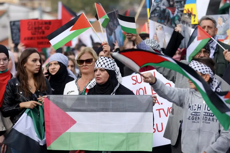 Foto vijest- Sarajevo: Tisuće ljudi na prosvjedu podrške Palestinskom narodu