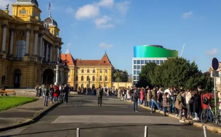 Foto-vijest: Hrvati obožavaju balet-red za karte "Orašara" uoči blagdana u HNK-u