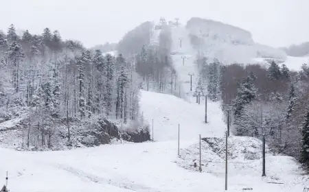 Foto vijest : Zimska idila usred jeseni. Platak od jutra prekriven snijegom
