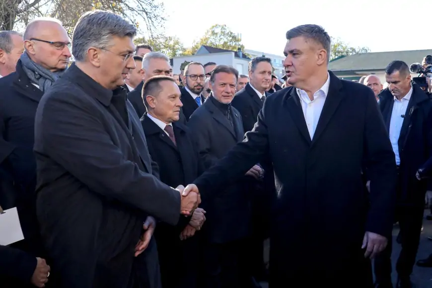 Vukovar- Dan sjećanja : stigla politička elita- Milanović i Plenković ipak pružili ruku !