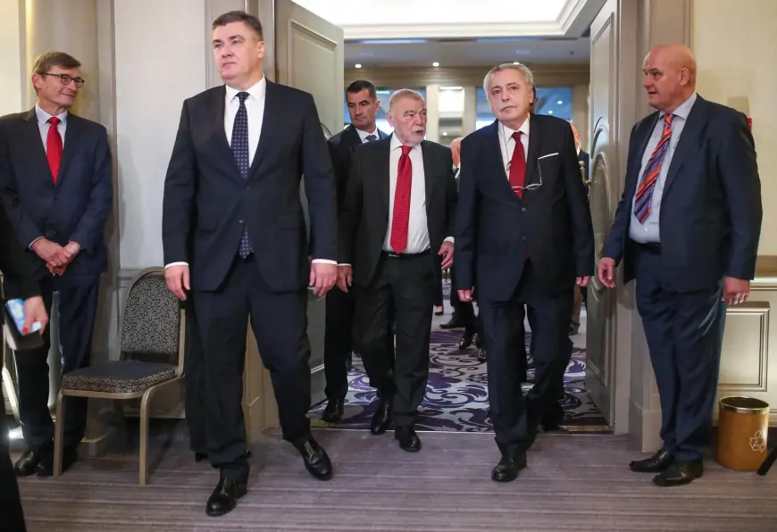 Politička krema na promociji knjige Stipe Mesića u "Sheratonu "