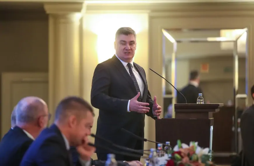 Politička krema na promociji knjige Stipe Mesića u "Sheratonu "