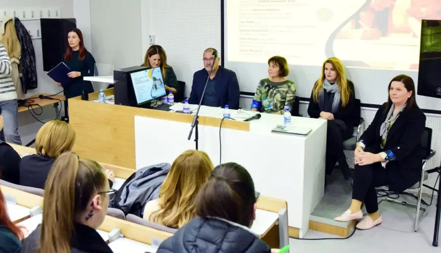 Okrugli stol: kako pomoći osobnim pomoćnicima djece s poteškoćama