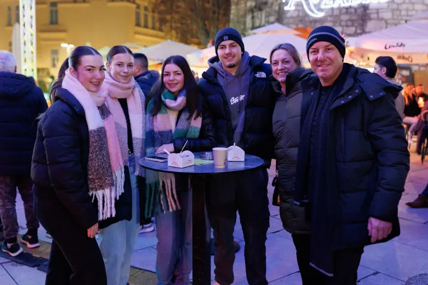FOTOGALERIJA s koncerta grupe Zaratino, advent Zadar