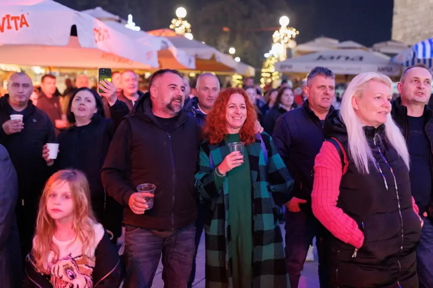FOTOGALERIJA s koncerta grupe Zaratino, advent Zadar