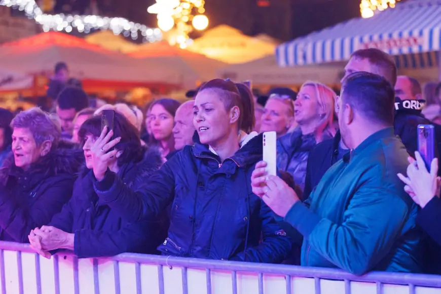 FOTOGALERIJA sa održanog koncerta Marka Škugora na Adventu u Zadru