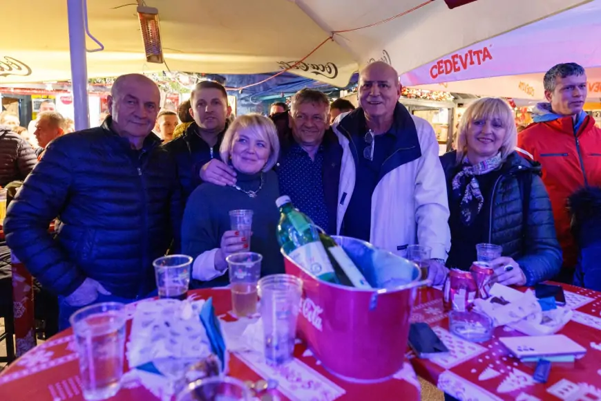 FOTOGALERIJA sa održanog koncerta Marka Škugora na Adventu u Zadru