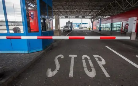 Večernji list: Srbijanski carinici šest sati držali hrvatske putnika u 25 automobila