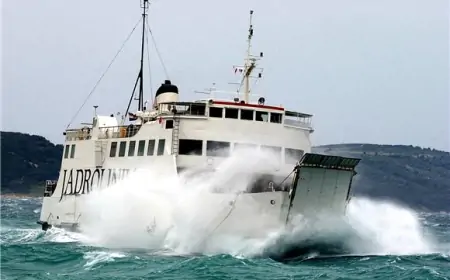 Narančasto upozorenje, zbog jakog vjetra u prekidu trajektne linije