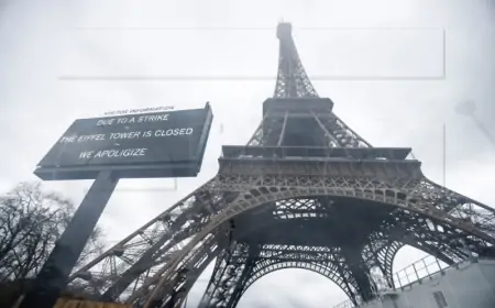 Uoči Olimpijskih igara izgradili repliku Eiffelova tornja od recikliranog drva