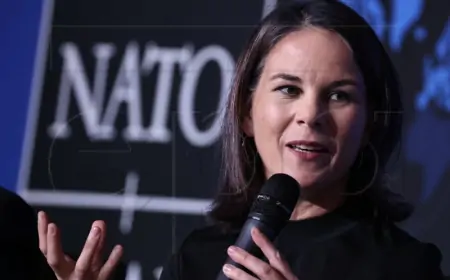 Šefica njemačke diplomacije odbacila pozive na pregovore s Putinom