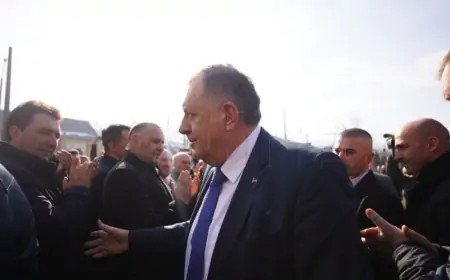 Crna Gora: Prosvjednici u Podgorici izviždali Dodika