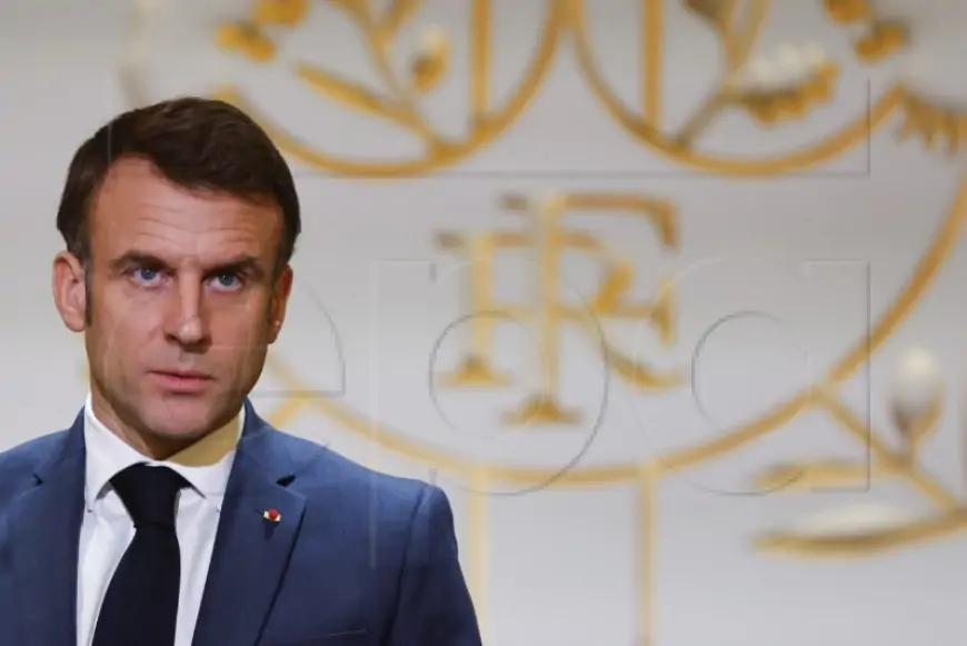 Zelenskij i Macron telefonom razgovarali o "potrebi Ukrajine za oružjem"