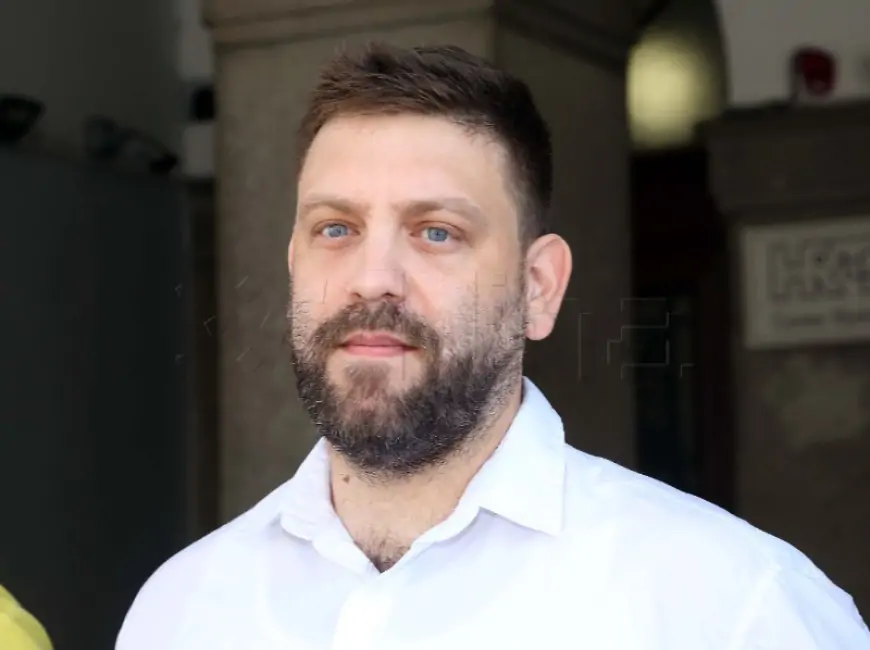 Hitno riješiti pitanje plaća i organizacije rada u riječkog gradskom sustavu