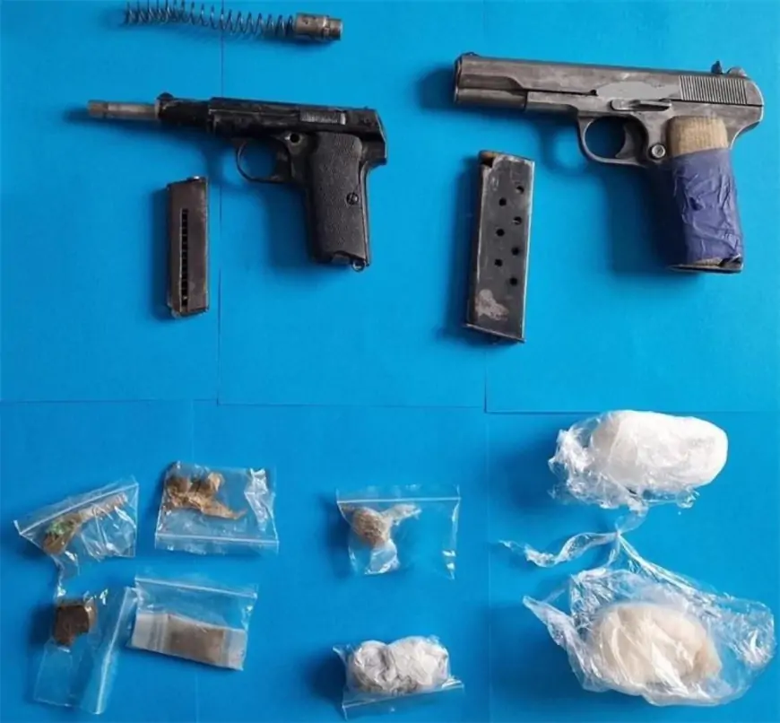 Policija kod dilera u Kaštel Starom pronašla drogu i pištolj