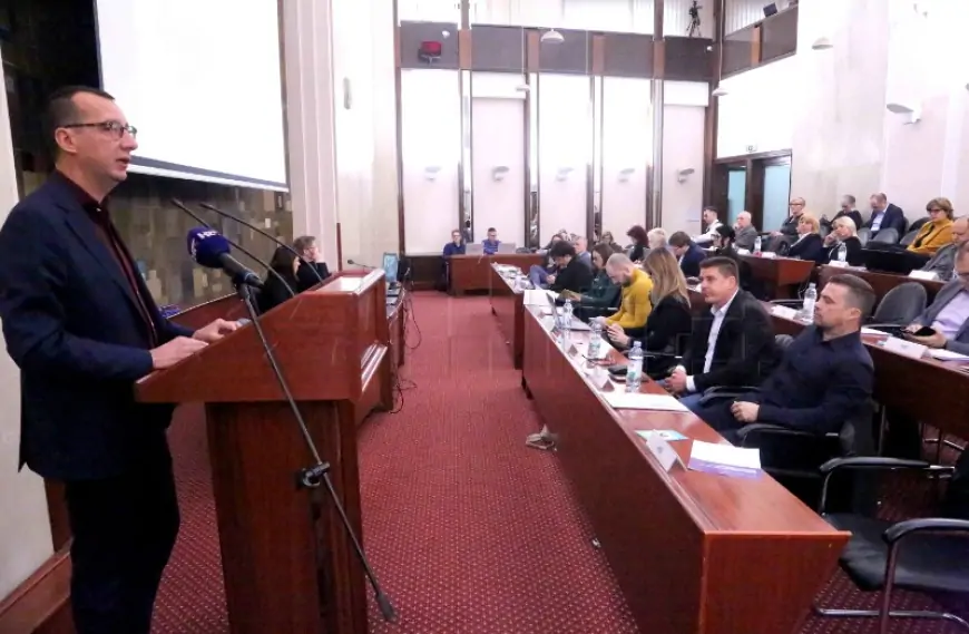 Gradonačelnik povukao prijedlog strategije razvoja riječke aglomeracije do 2027.