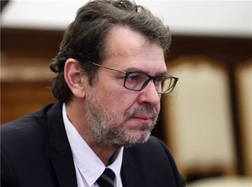 Žigmanov ide na konzultacije kod Vučića, žali zbog novog nesporazuma