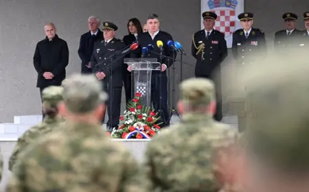 Milanović ročnicima HV-a: Vaša temeljna dužnost je obrana Domovine i njenih granica