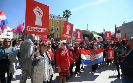 Prosvjed  oporbe u Splitu: zajedno srušiti HDZ-ovu vlast