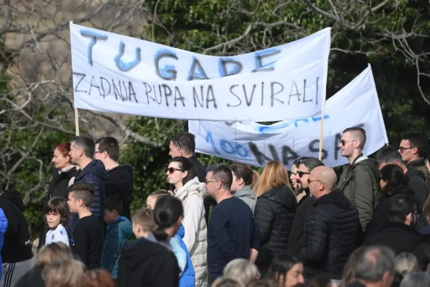 Opet prosvjed zbog ceste kroz Tugare