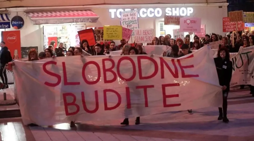 Noćni marš u Osijeku pod geslom 'Žena s glasom'