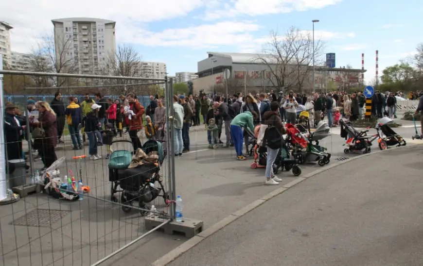 'Podne protiv Putina': Tisuće Rusa izašlo ispuniti 'posljednju želju' Navaljnog