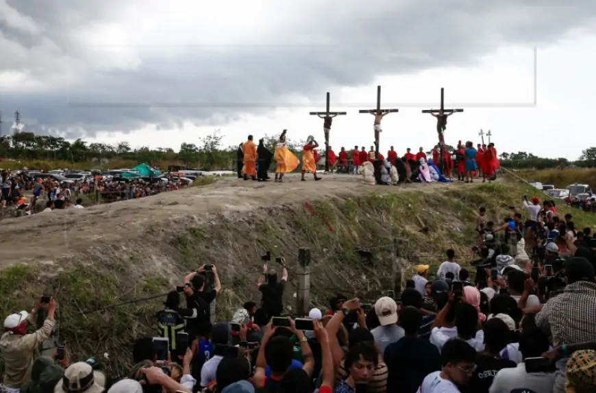 Filipinci obilježavaju Veliki petak razapinjanjem i bičevanjem