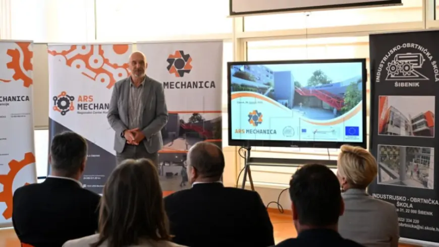 ŠIBENIK: MILANOVIĆ POSJETIO INDUSTRIJSKO-OBRTNIČKU ŠKOLU I "ARS MECHANICA"
