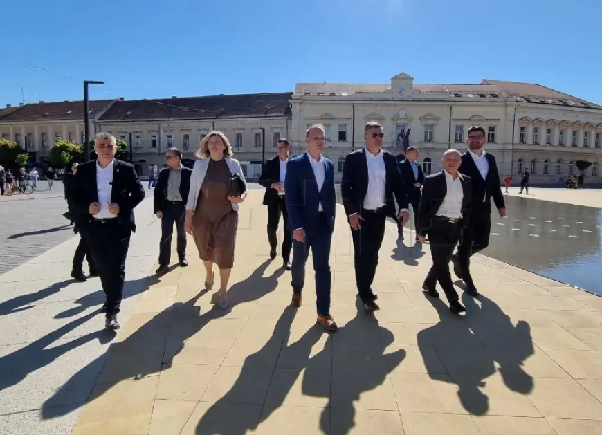 MILANOVIĆ OBIŠAO KOPRIVNIČKU TVORNICU HARTMANN POZNATU PO IZVOZU AMBALAŽE