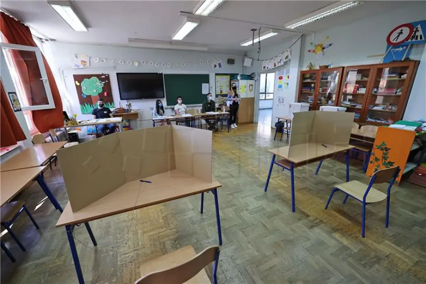 MINISTARSTVO POZVALO ŠKOLE DA SUTRA ZAVRŠE NASTAVU DO 18.30 SATI